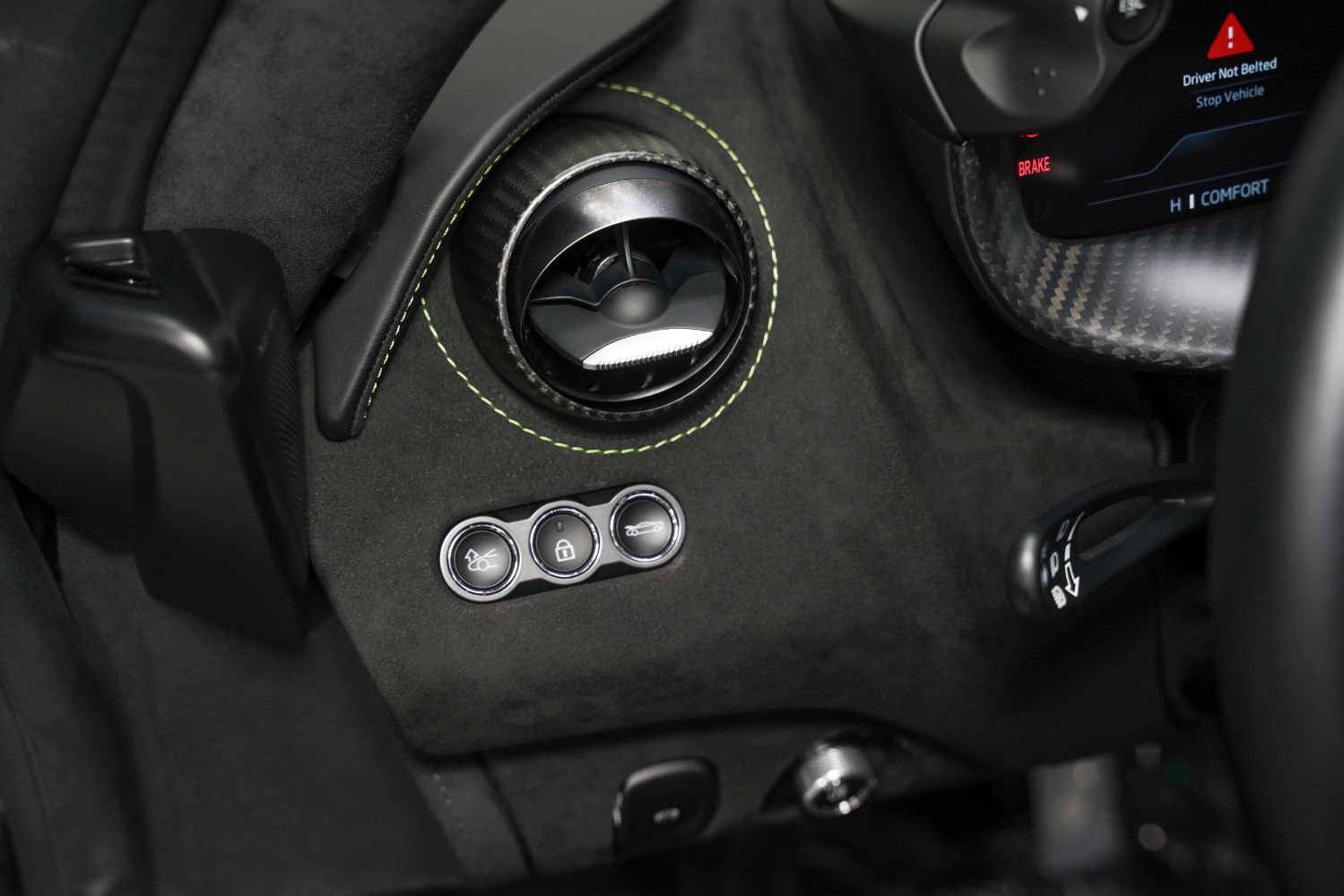 Used 2024 McLaren 750S Spider RWD image 41
