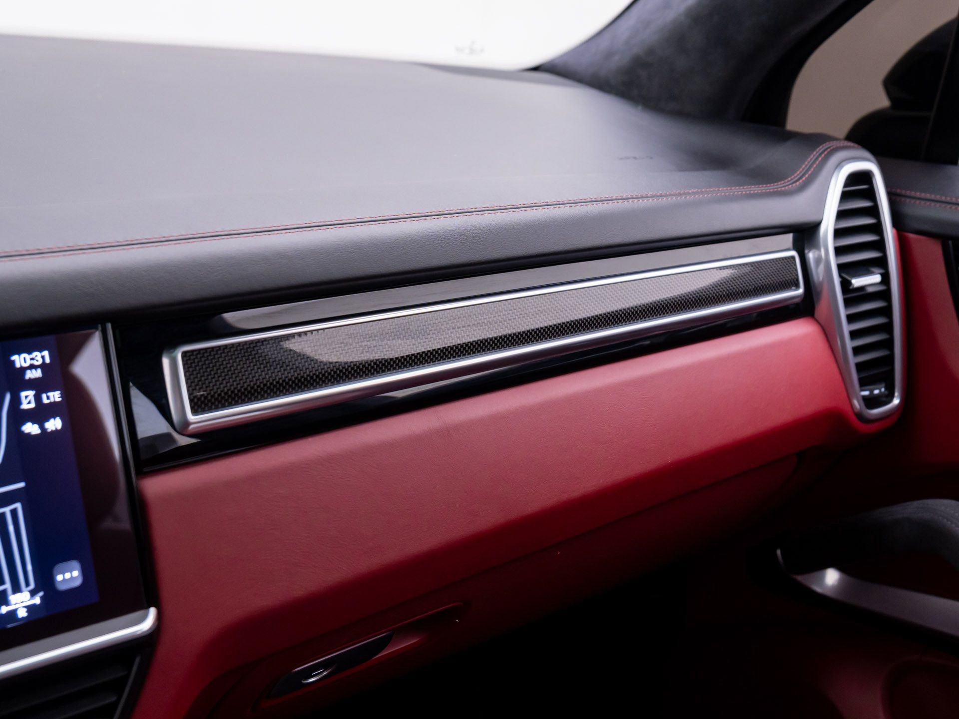 Used 2023 Porsche Cayenne Turbo image 10