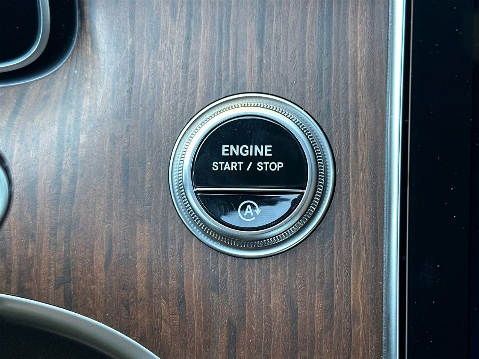 New 2025 Mercedes-Benz C 300 4MATIC Sedan image 23