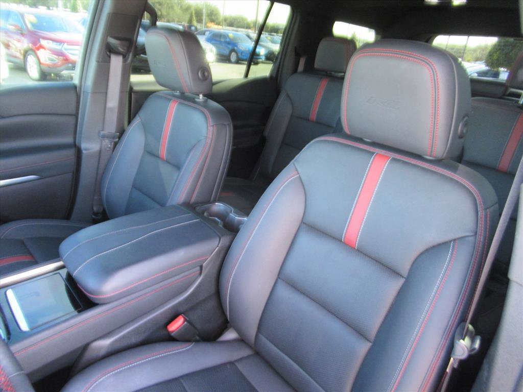 Used 2024 Chevrolet Traverse RS image 16