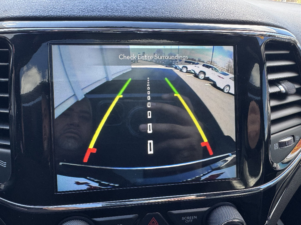 Used 2021 Jeep Grand Cherokee Limited w/ Sun & Sound Group image 19