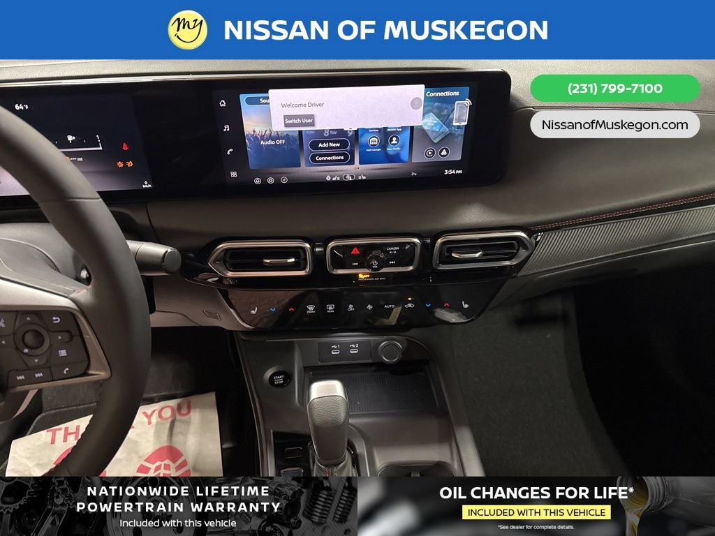 New 2026 Nissan Sentra SR w/ SR Premium Package FWD image 17