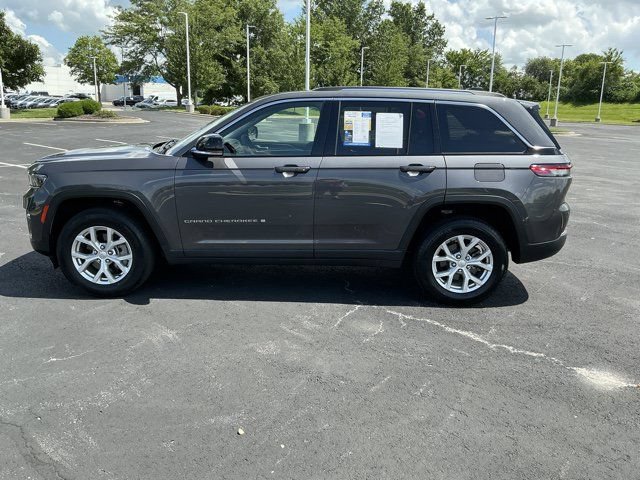 Used 2023 Jeep Grand Cherokee Limited AWD/4WD image 10