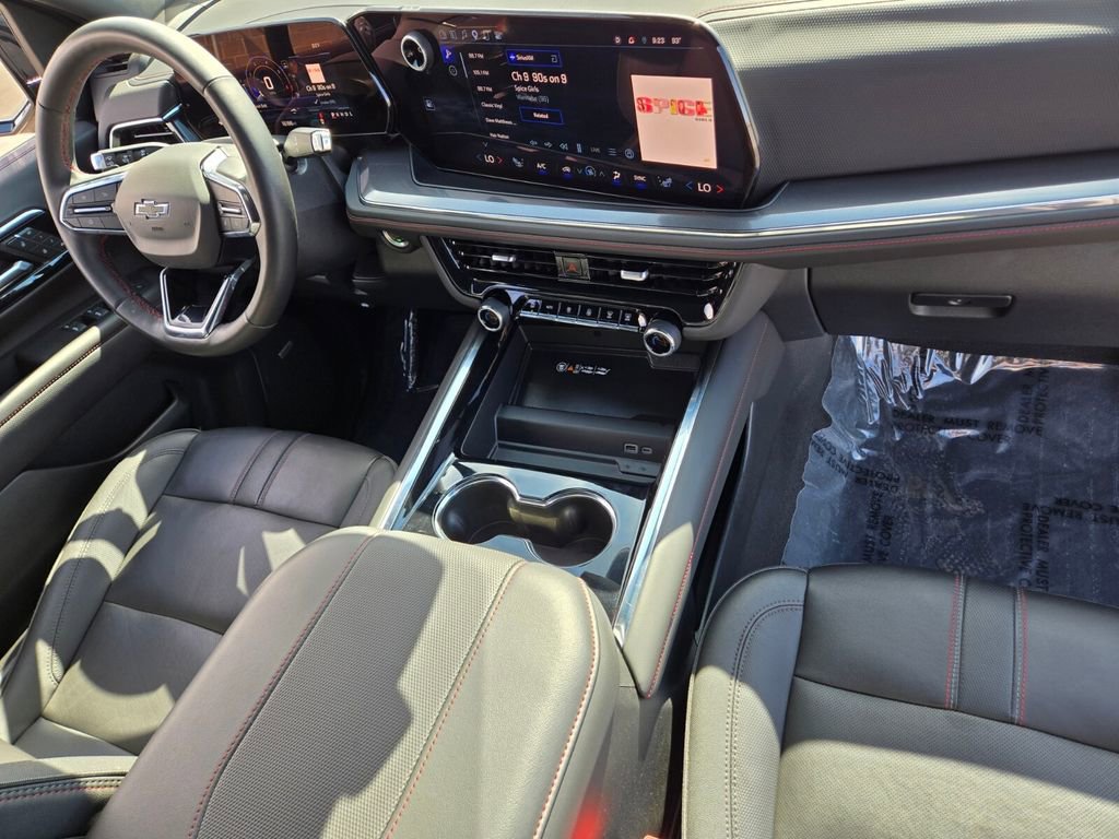 Used 2025 Chevrolet Suburban RST w/ Comfort Package AWD/4WD image 17