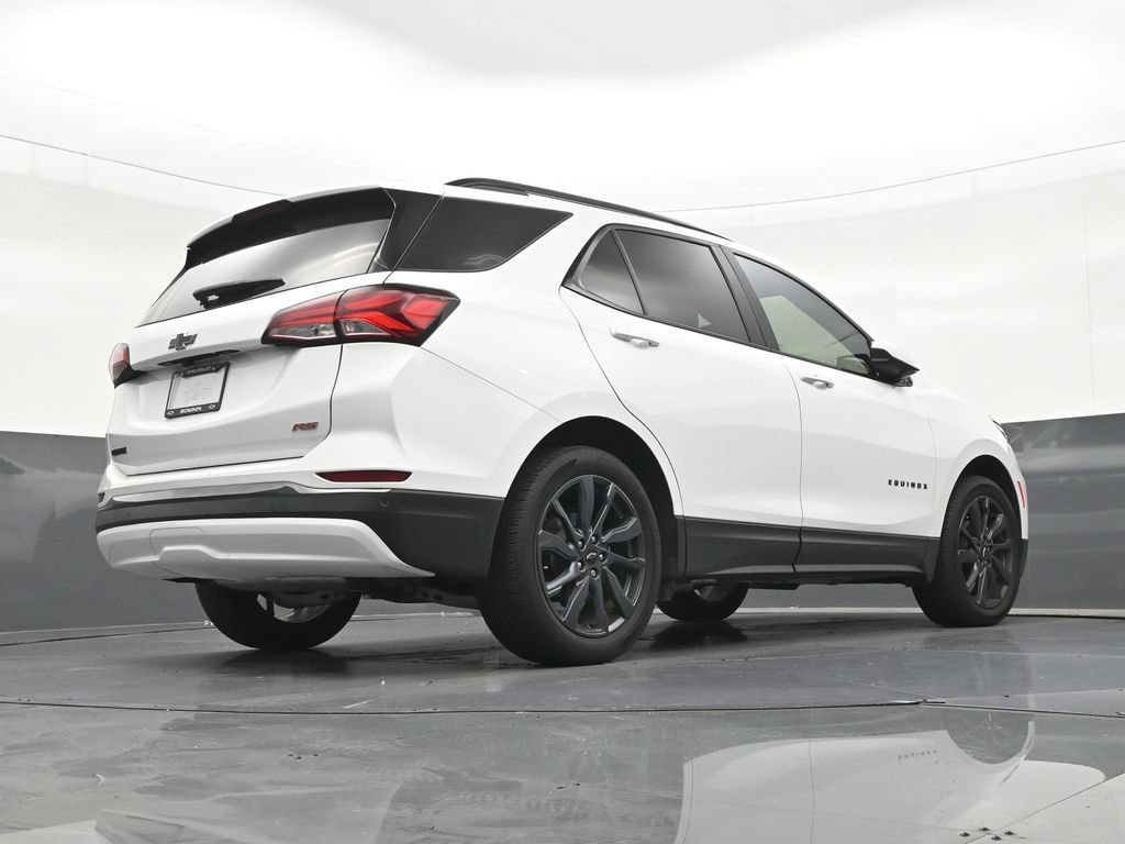Used 2023 Chevrolet Equinox RS FWD image 27