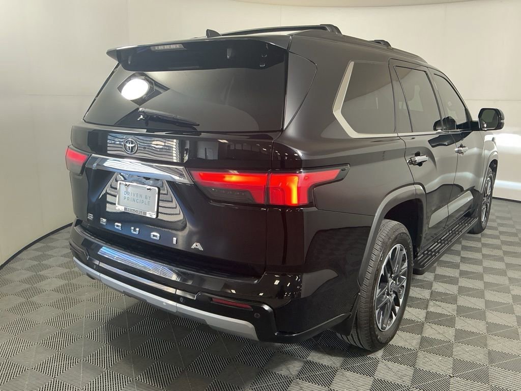 Used 2023 Toyota Sequoia Limited image 5