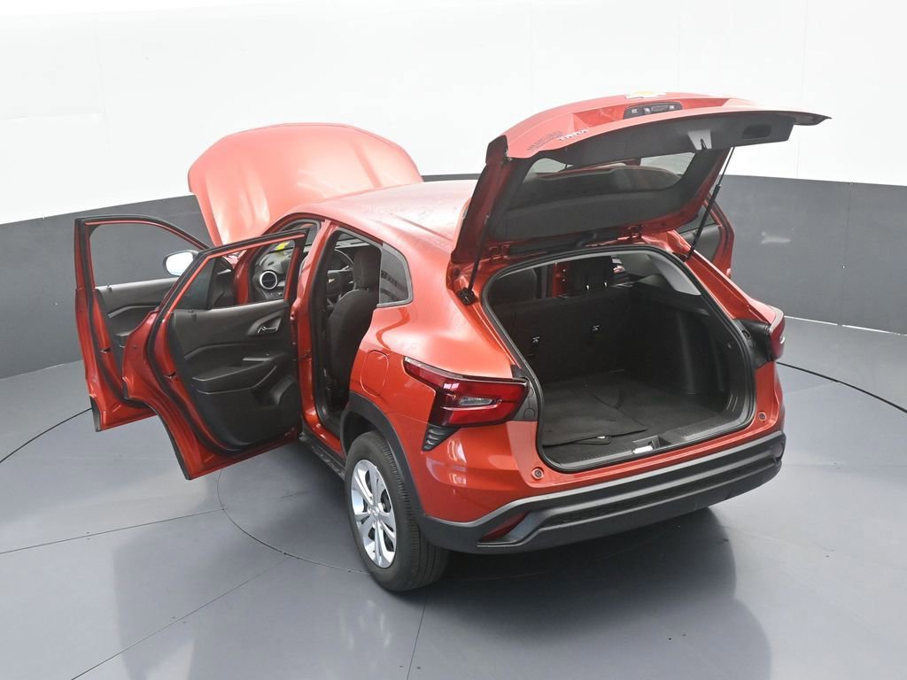 Used 2024 Chevrolet Trax LS image 61