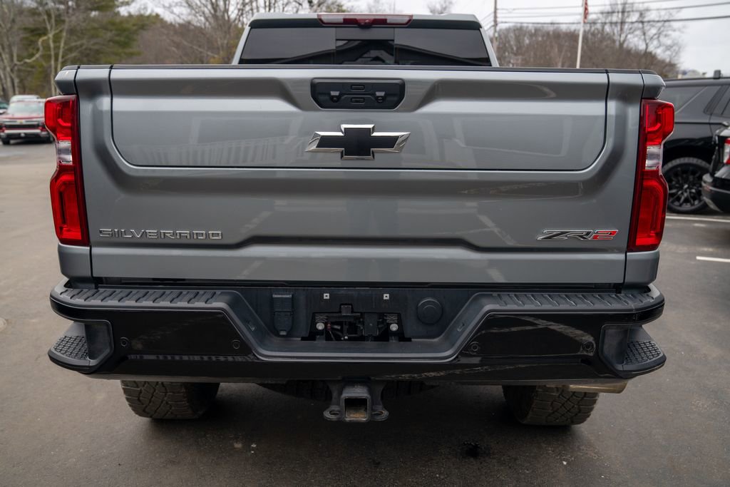 Used 2024 Chevrolet Silverado 2500 ZR2 w/ Technology Package image 5