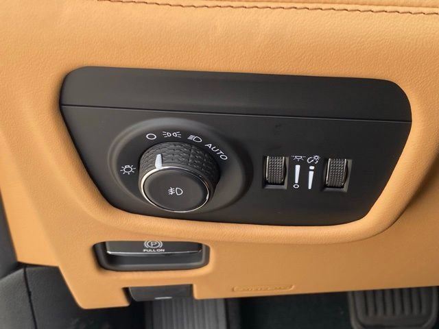 New 2025 Jeep Grand Cherokee Summit image 27