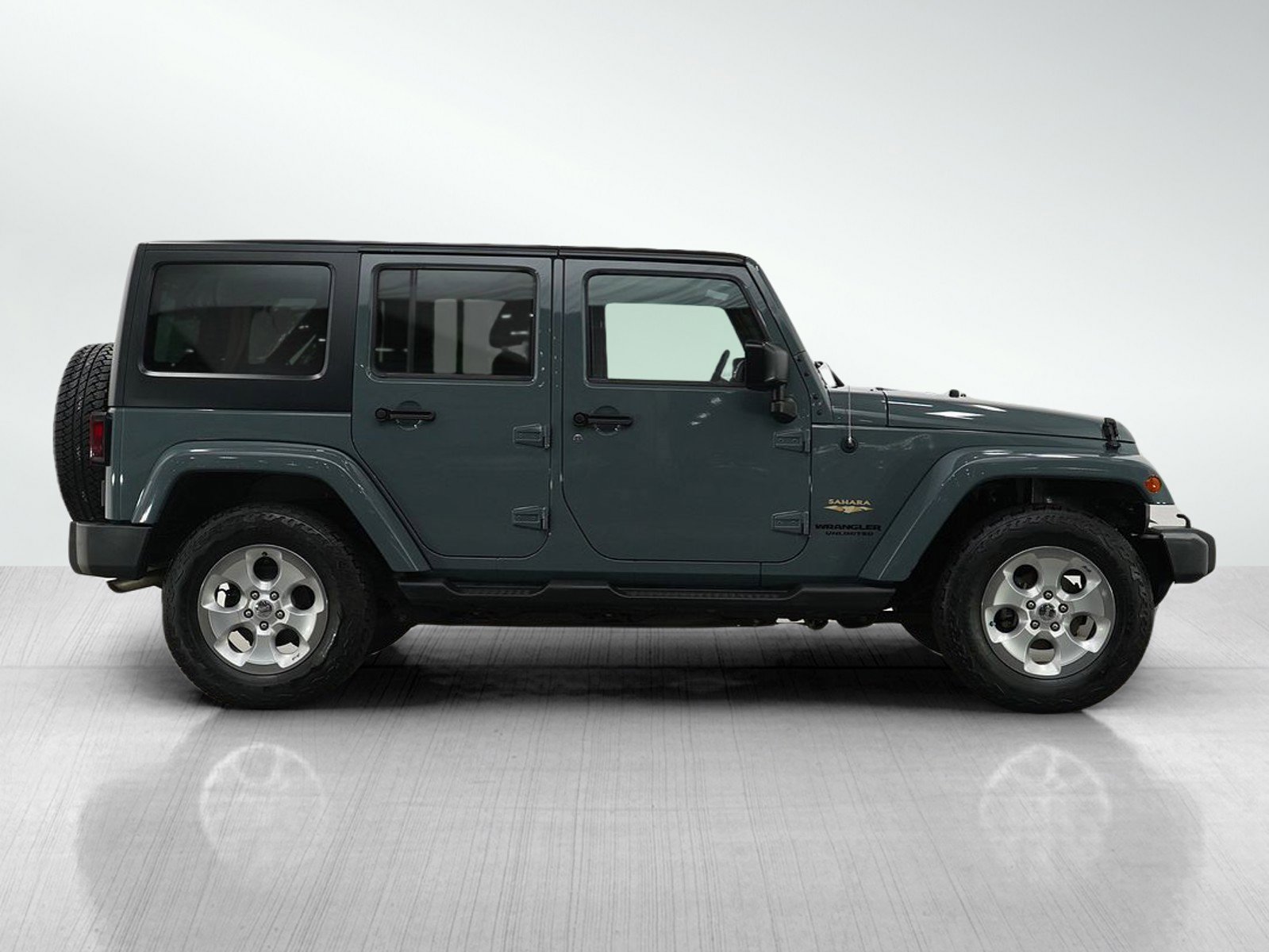 Used 2014 Jeep Wrangler Unlimited Sahara w/ Connectivity Group image 6