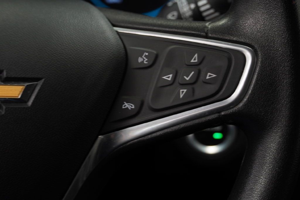 Used 2018 Chevrolet Equinox LT FWD image 29