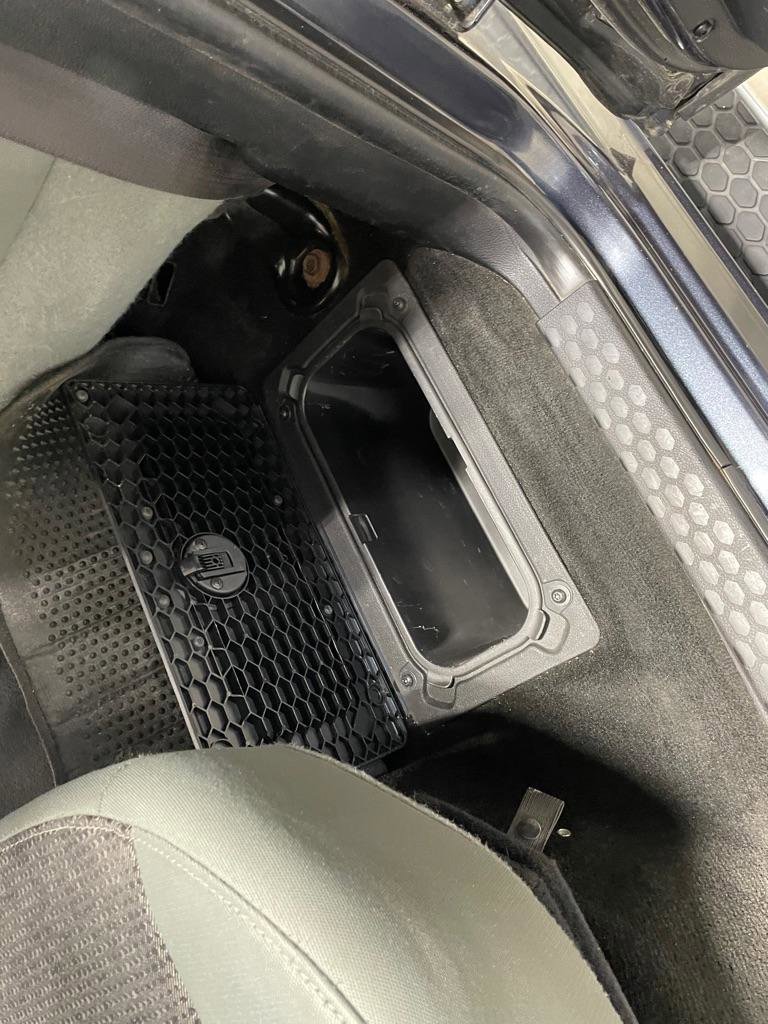 Used 2015 RAM 1500 Classic SLT w/ SLT Plus D￩cor Group image 22