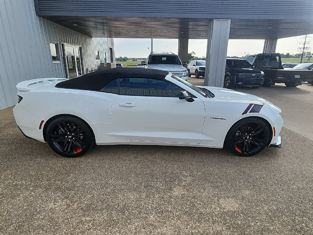 Used 2018 Chevrolet Camaro LT RWD image 9