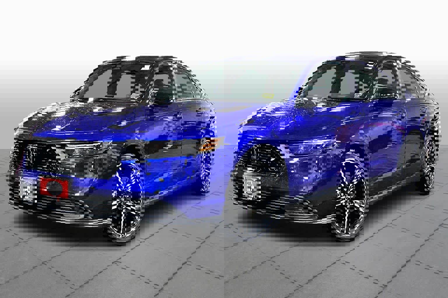 Used 2023 Honda Accord Sport image 2