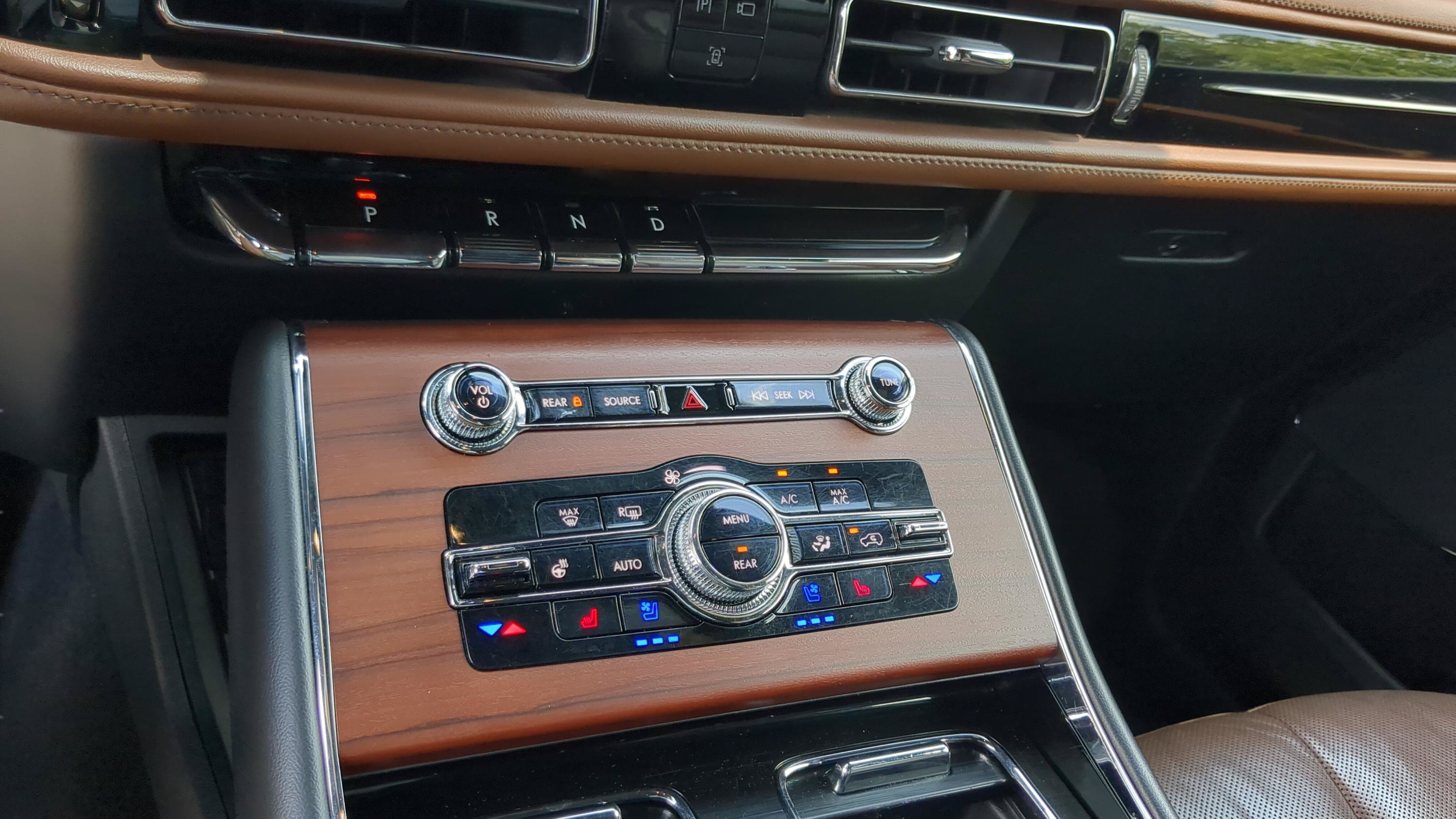 Used 2022 Lincoln Aviator Reserve w/ Equipment Group 201A RWD image 19