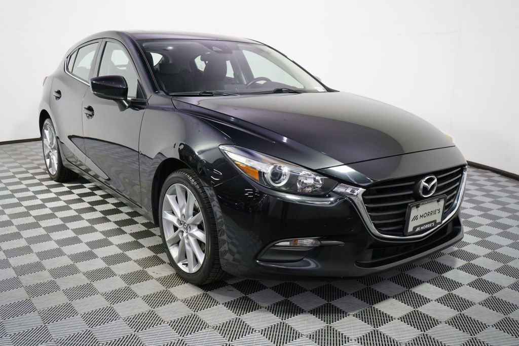 Used 2017 MAZDA MAZDA3 Touring FWD image 9
