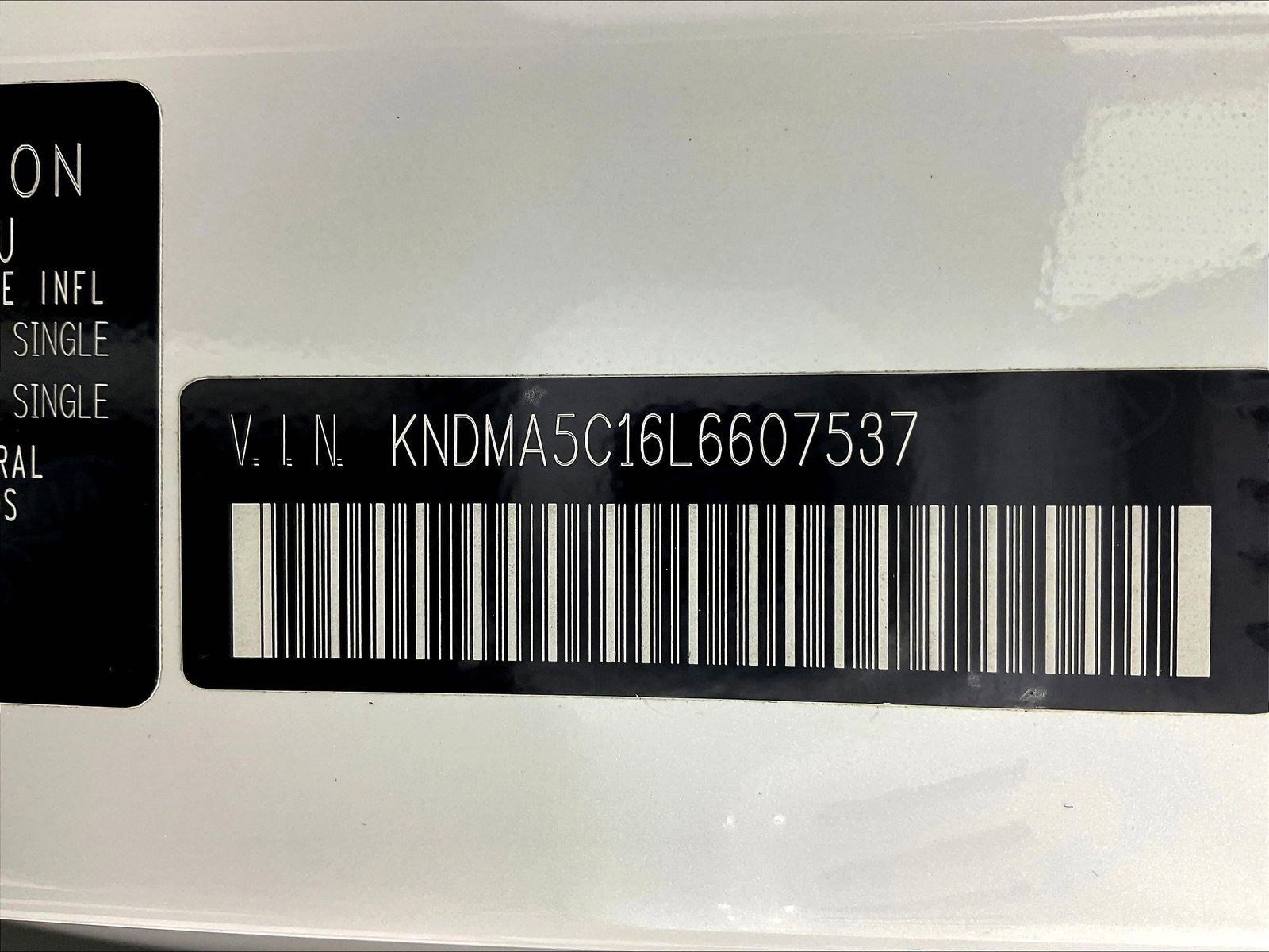 Used 2020 Kia Sedona L FWD image 19