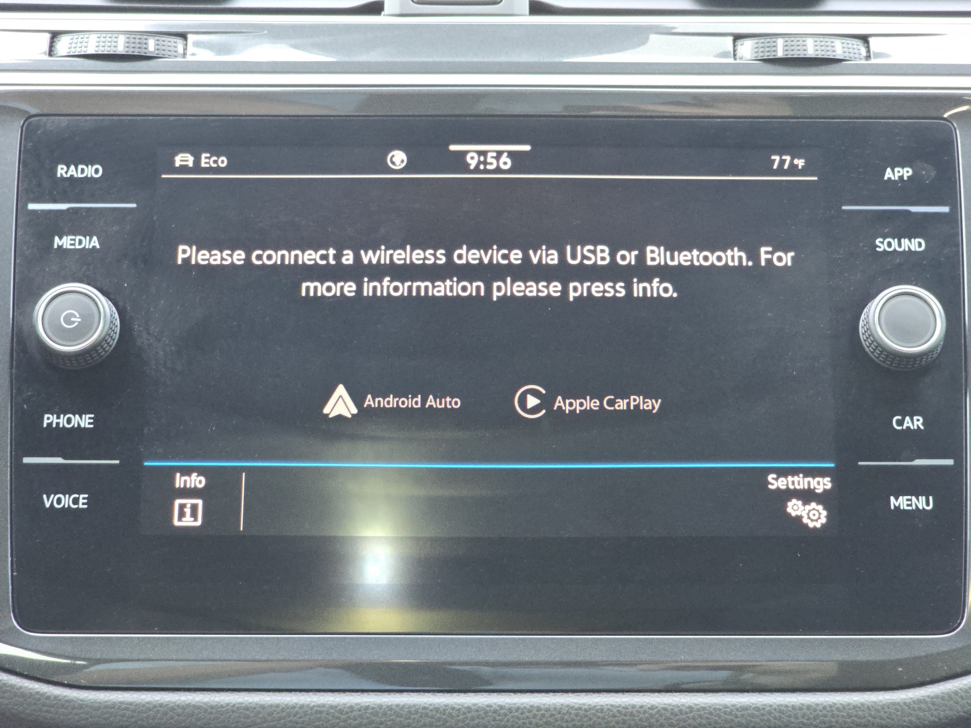 Certified 2024 Volkswagen Tiguan SE R-Line AWD/4WD image 10