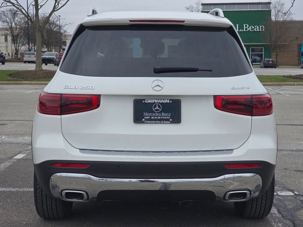 New 2026 Mercedes-Benz GLB 250 4MATIC image 14