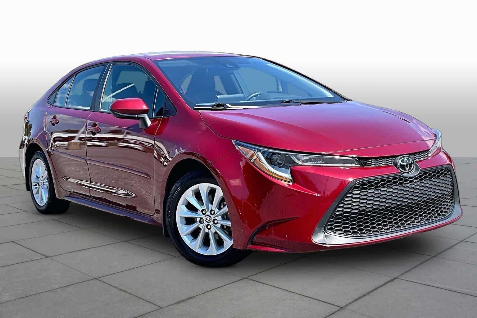 Used 2022 Toyota Corolla LE w/ LE Convenience Package FWD image 3