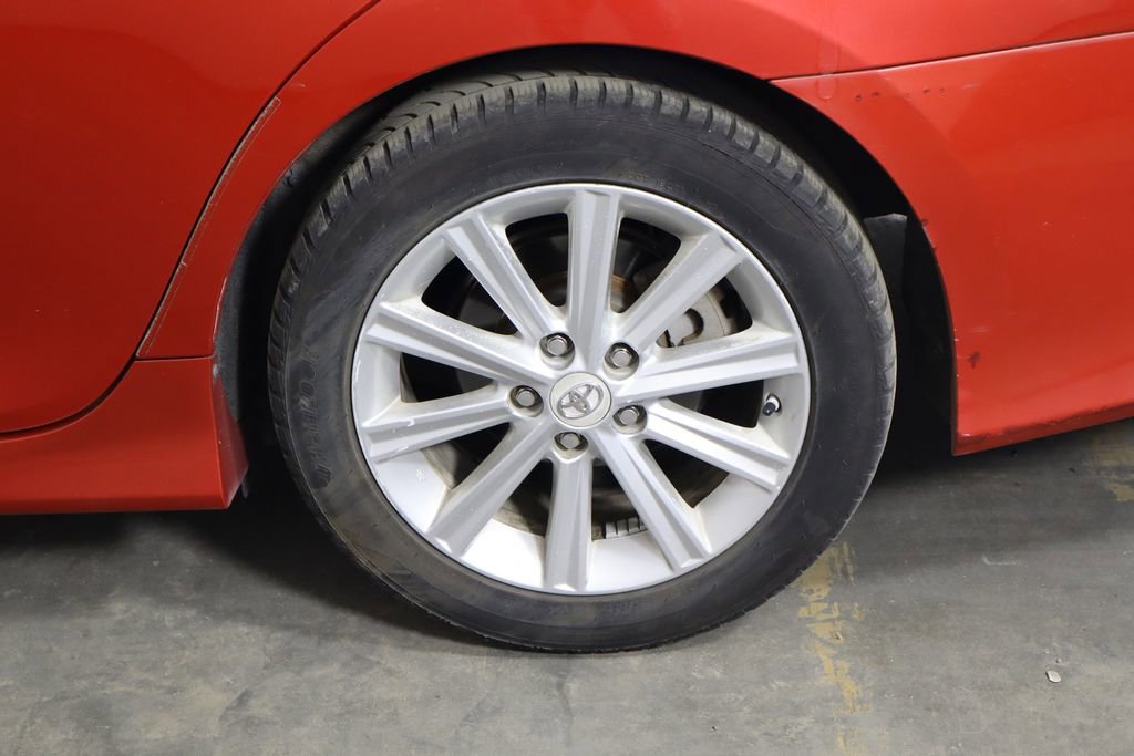 Used 2014 Toyota Camry SE FWD image 37