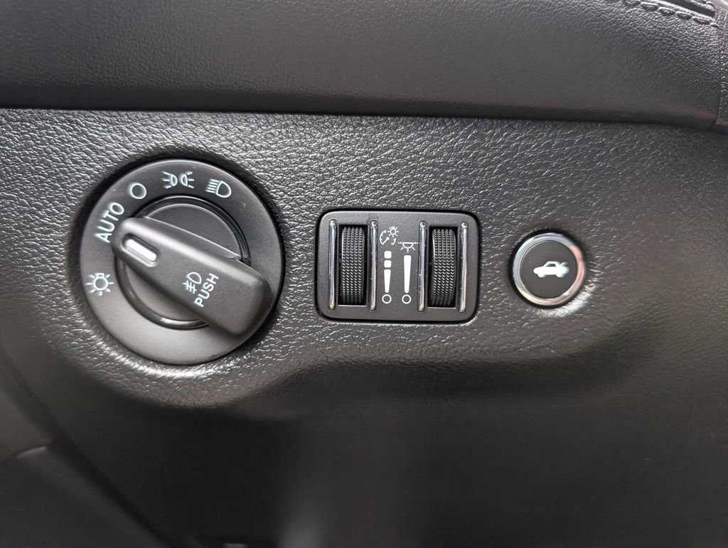 Used 2022 Dodge Challenger GT w/ Plus Package image 30