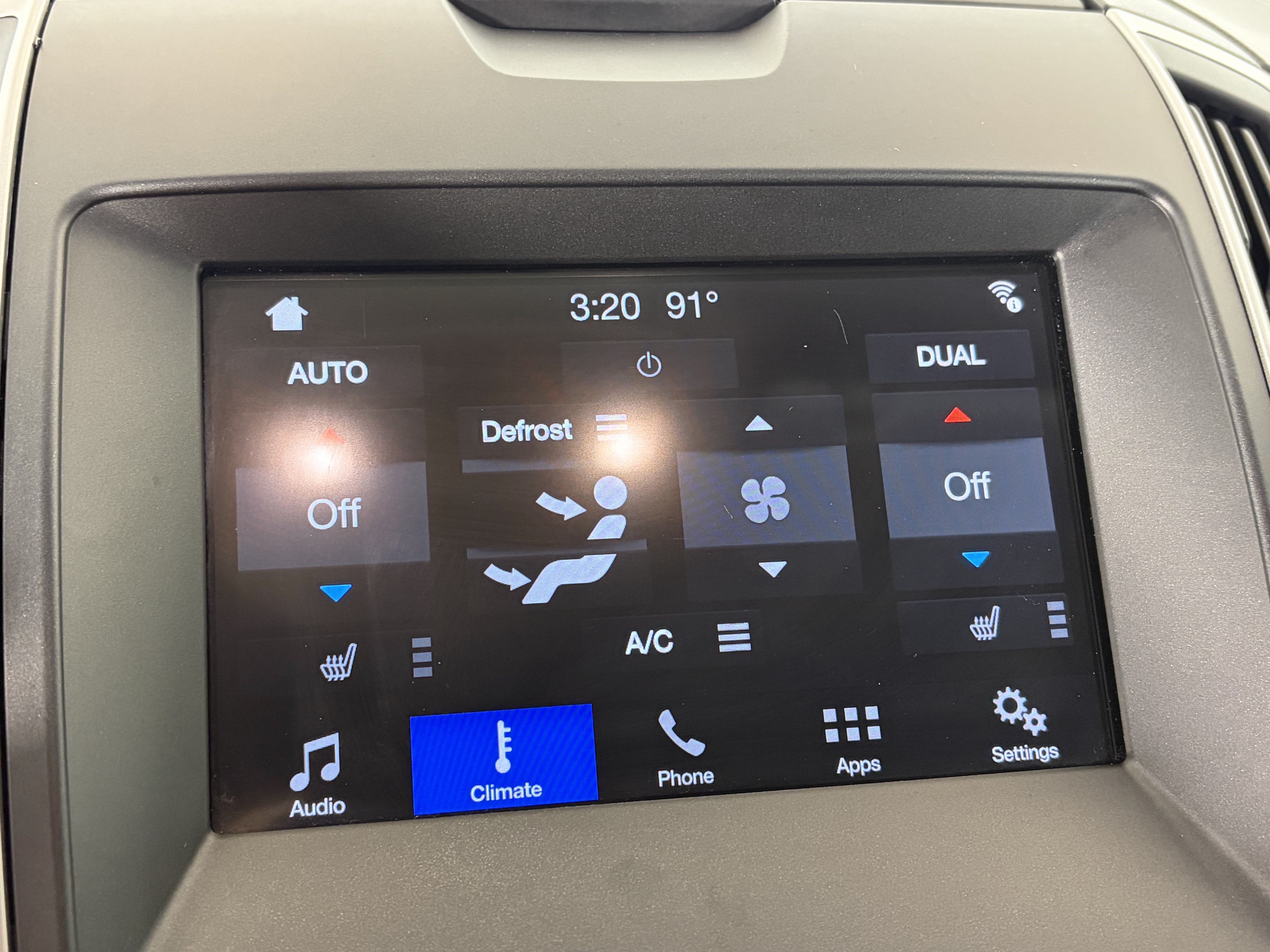 Used 2017 Ford Edge SEL w/ Equipment Group 201A AWD/4WD image 19
