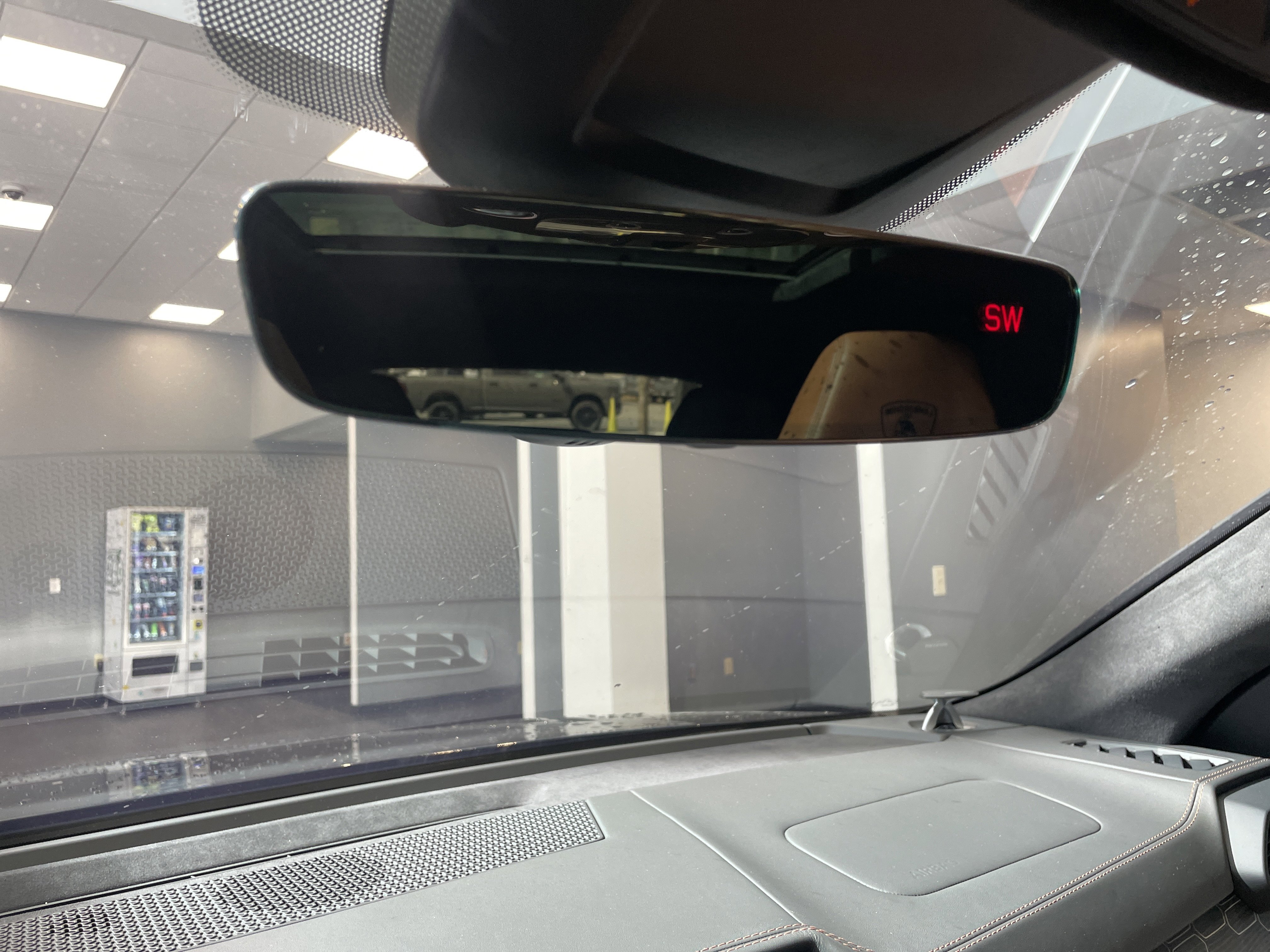 Used 2021 Lamborghini Urus AWD/4WD image 33