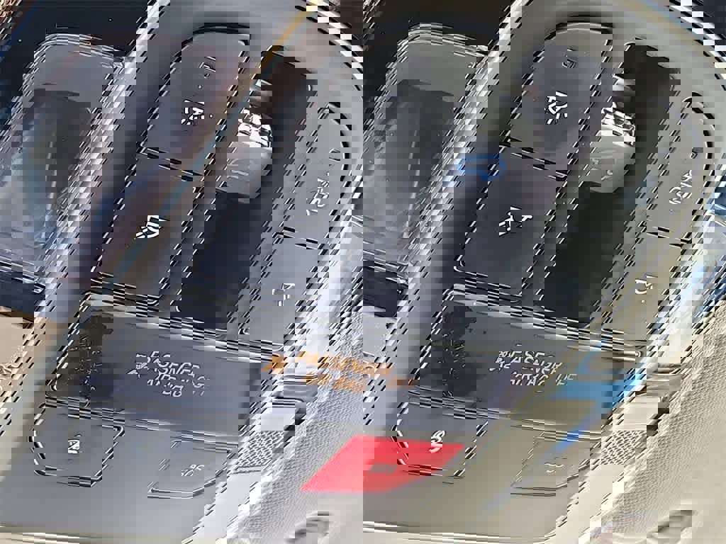 Used 2023 Hyundai Santa Fe Limited image 25