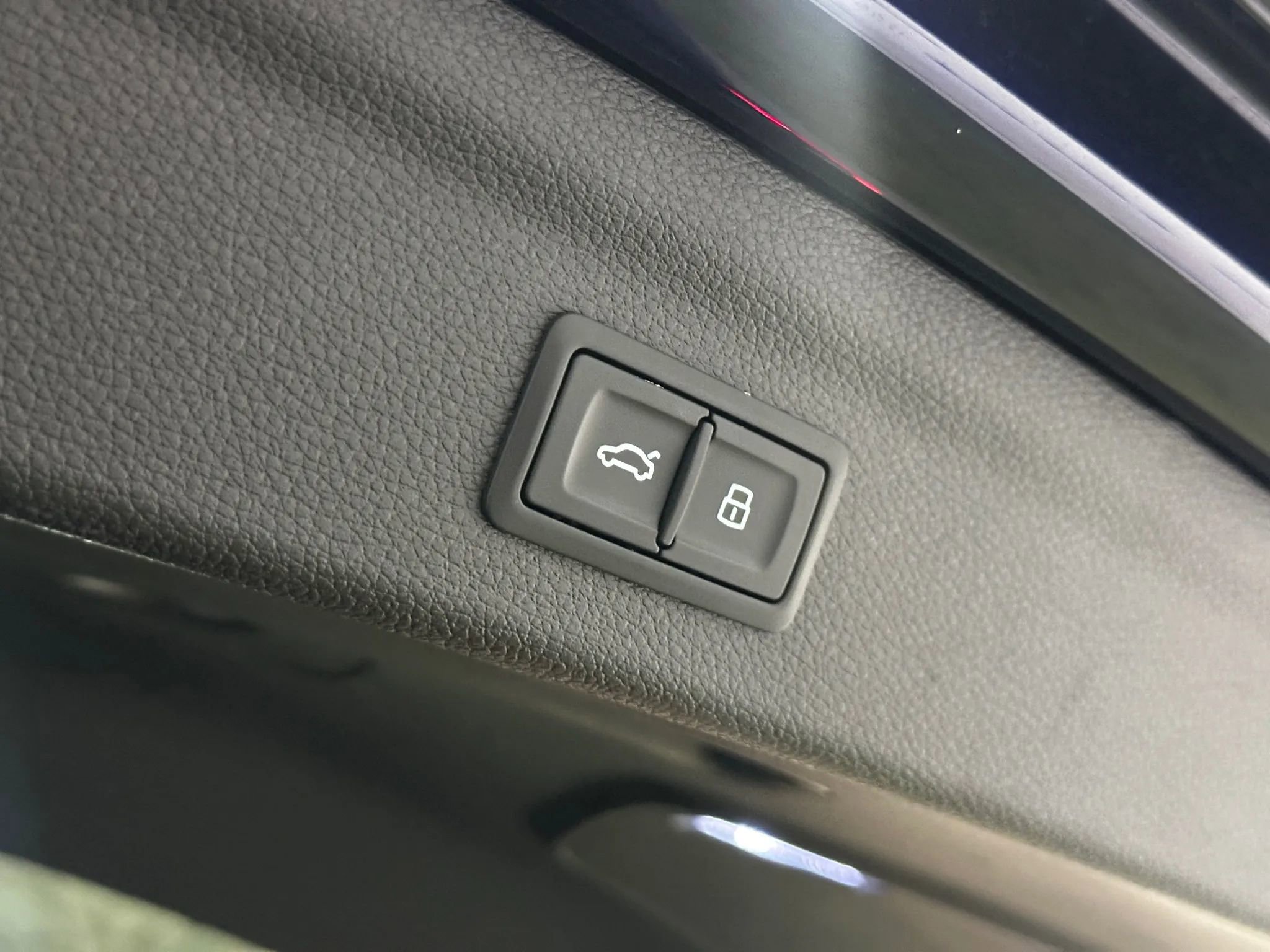 Used 2021 Audi Q3 2.0T Premium Plus w/ Premium Plus Package image 18