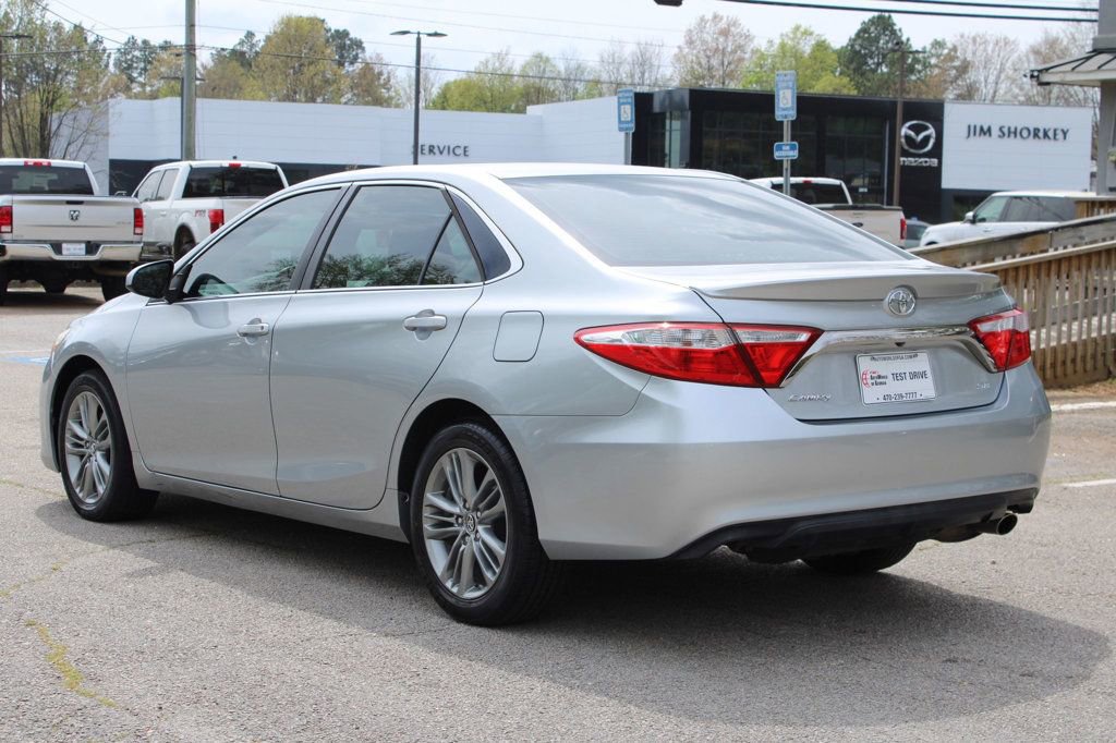 Used 2015 Toyota Camry SE image 6