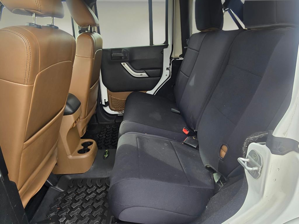Used 2012 Jeep Wrangler Unlimited Sahara w/ Connectivity Group image 14