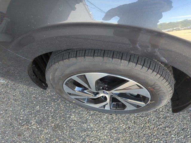 Used 2025 Subaru Legacy Premium image 33