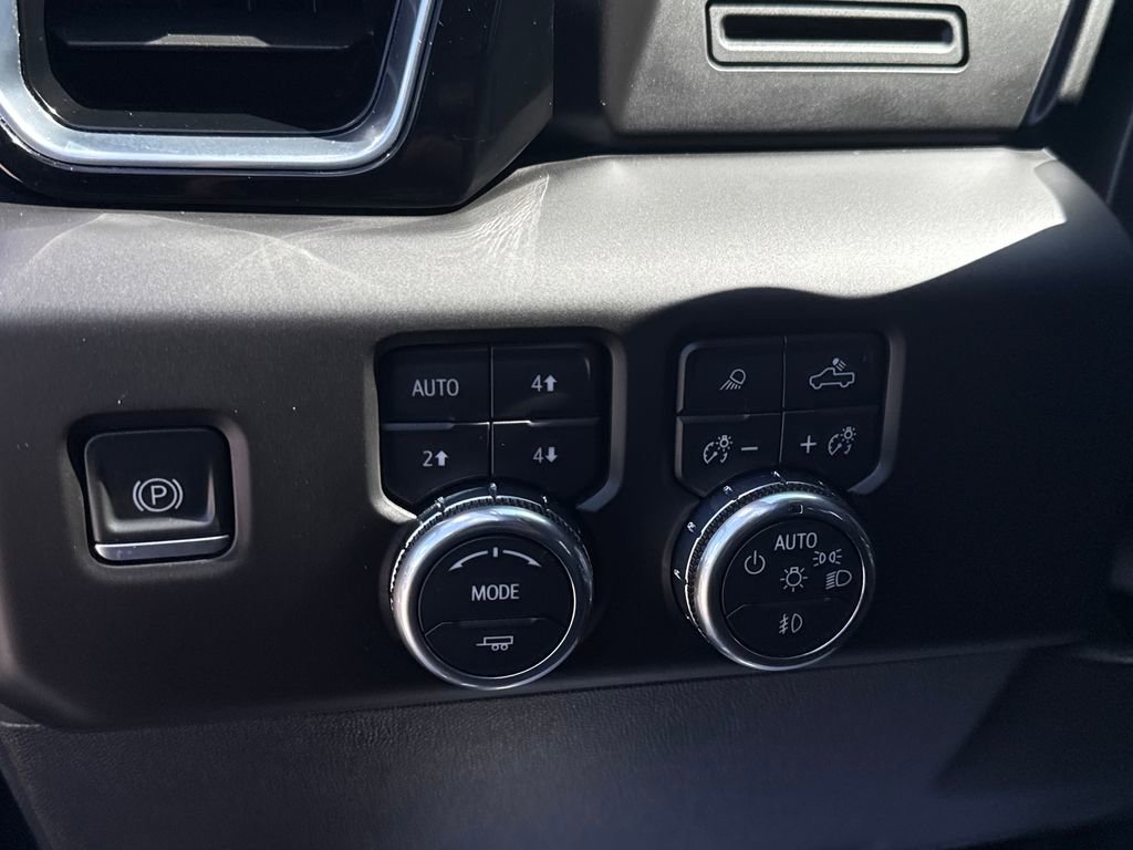 Used 2022 GMC Sierra 1500 Denali AWD/4WD image 33