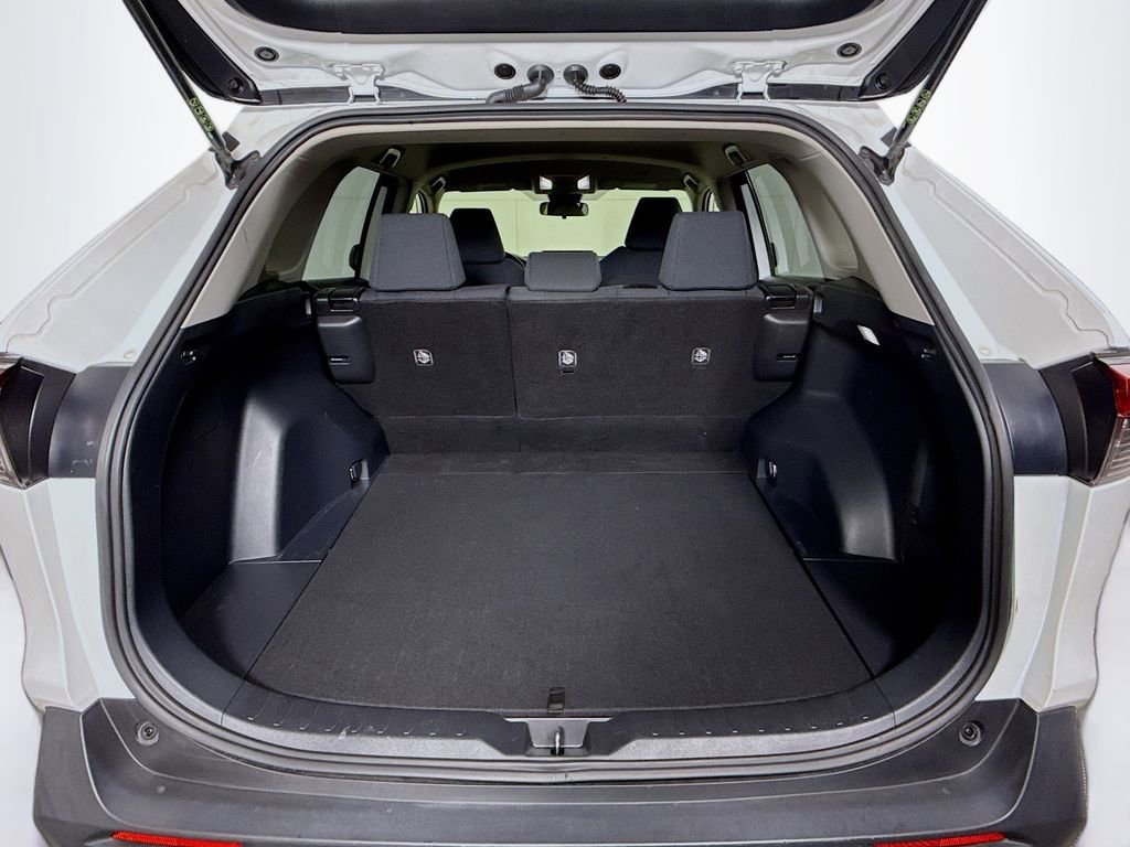 Used 2023 Toyota RAV4 LE image 27