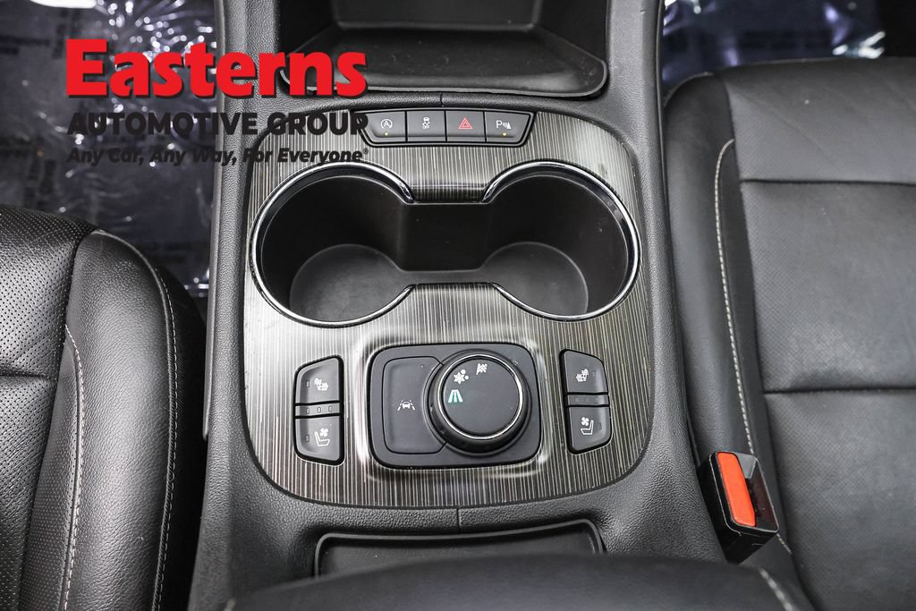 Used 2020 GMC Acadia SLT w/ Driver Alert Package II FWD image 20