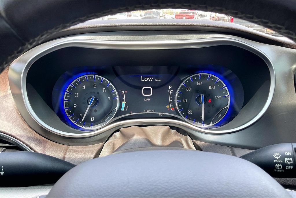 Certified 2019 Chrysler Pacifica Touring-L Plus FWD image 12
