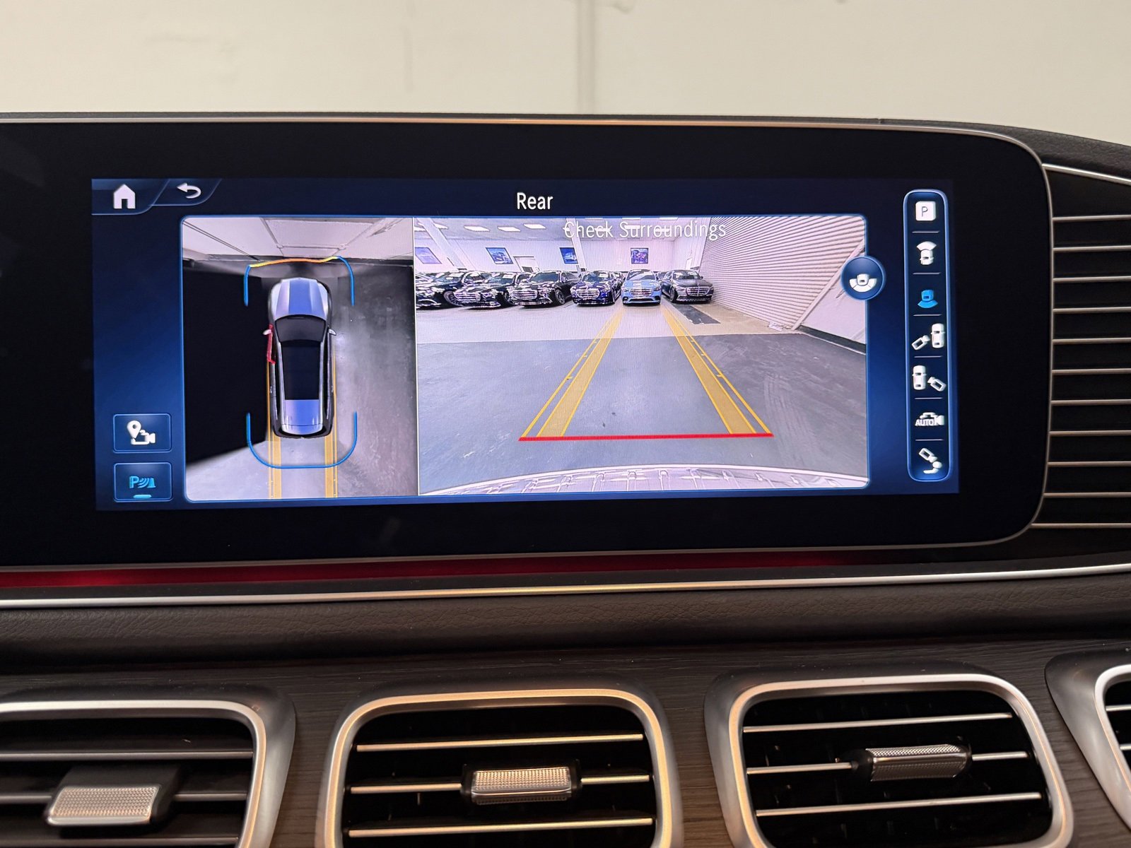 Used 2024 Mercedes-Benz GLS 450 4MATIC image 34