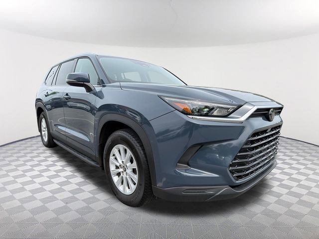 Used 2024 Toyota Grand Highlander XLE image 3