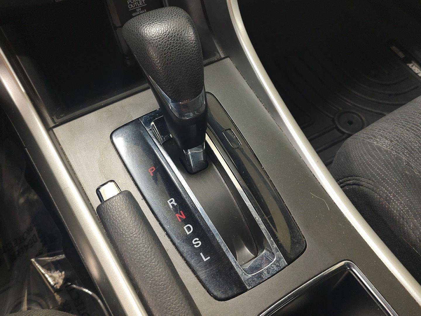 Used 2015 Honda Accord EX image 12