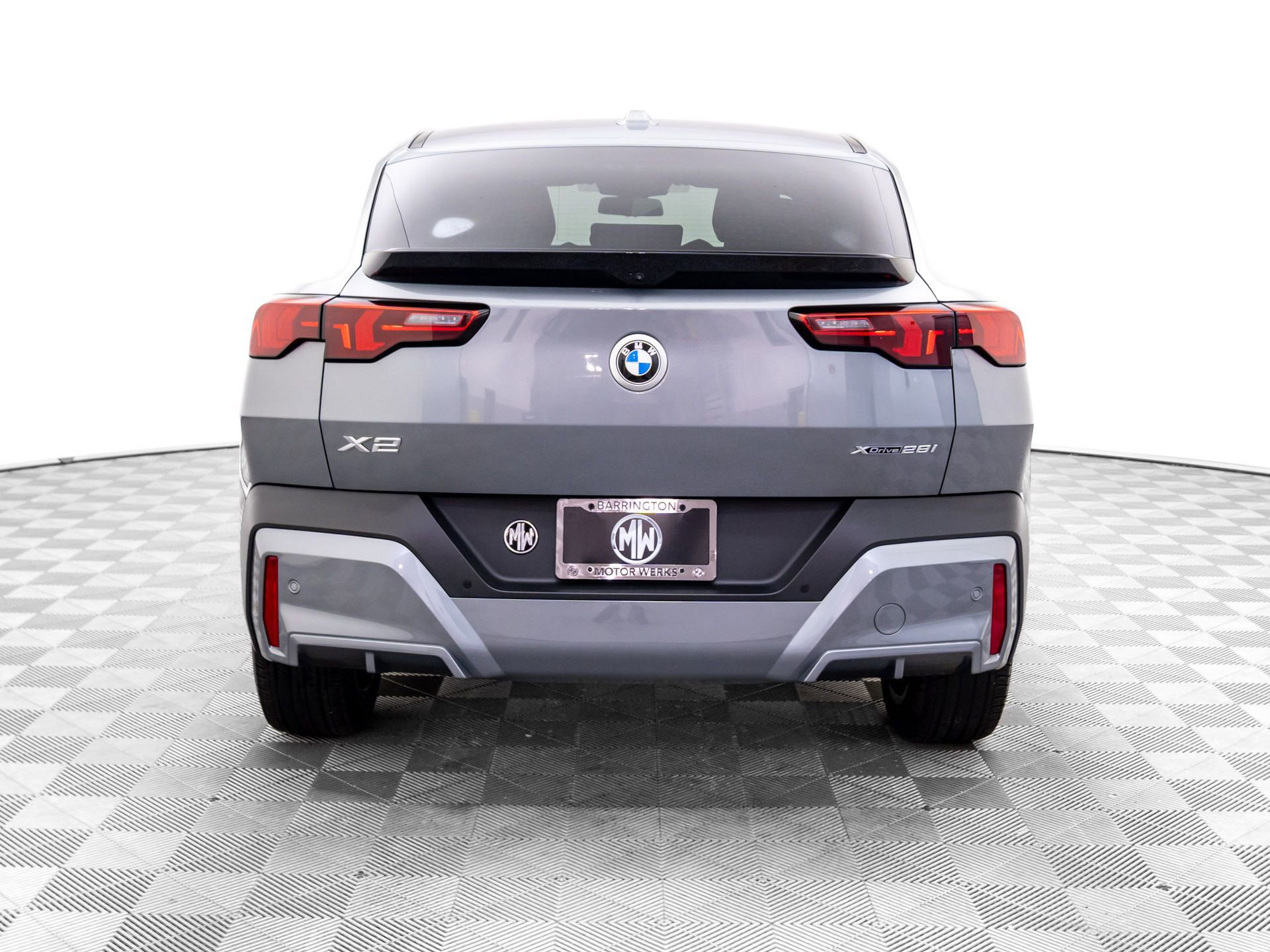 Certified 2025 BMW X2 xDrive28i w/ Premium Package image 4