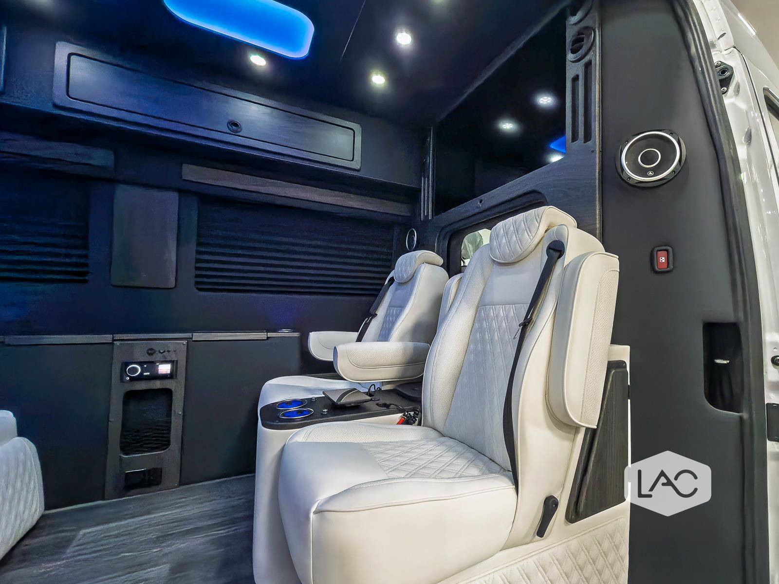Used 2025 Mercedes-Benz Sprinter 3500 image 7