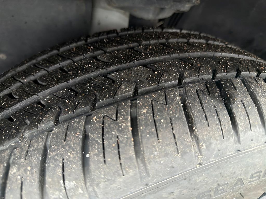 Used 2022 Volkswagen Atlas Cross Sport SE w/ Black Wheel Package image 30