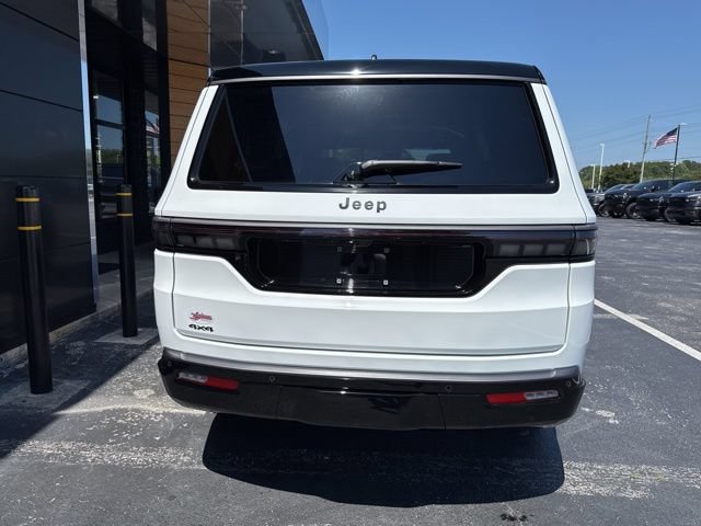 New 2026 Jeep Grand Wagoneer Summit AWD/4WD image 32