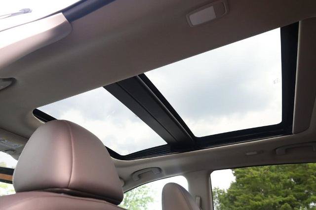 Used 2016 Nissan Murano SL w/ SL Technology Package FWD image 10