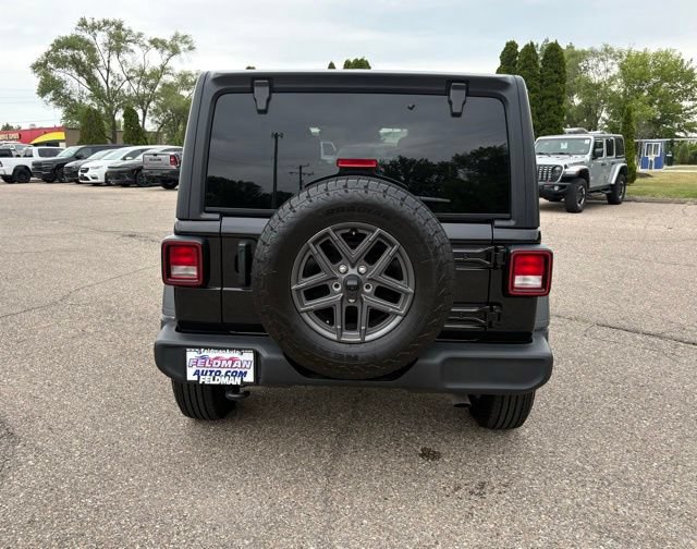 Used 2025 Jeep Wrangler Unlimited Sport AWD/4WD image 4