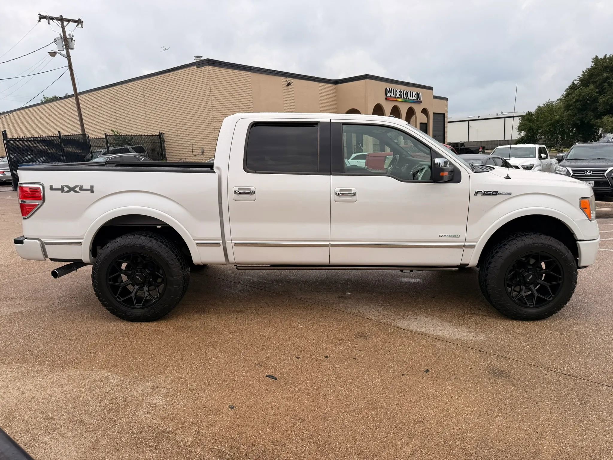 Used 2012 Ford F150 Platinum AWD/4WD image 4