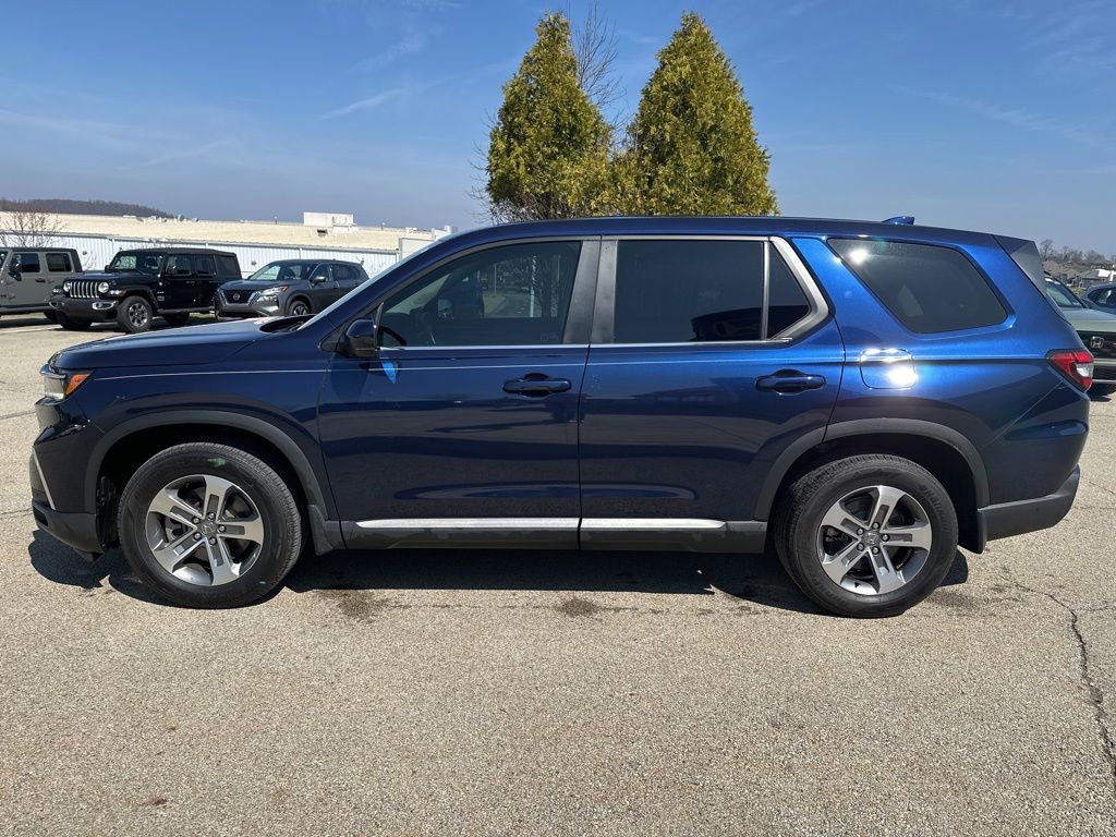 Used 2025 Honda Pilot EX-L image 5