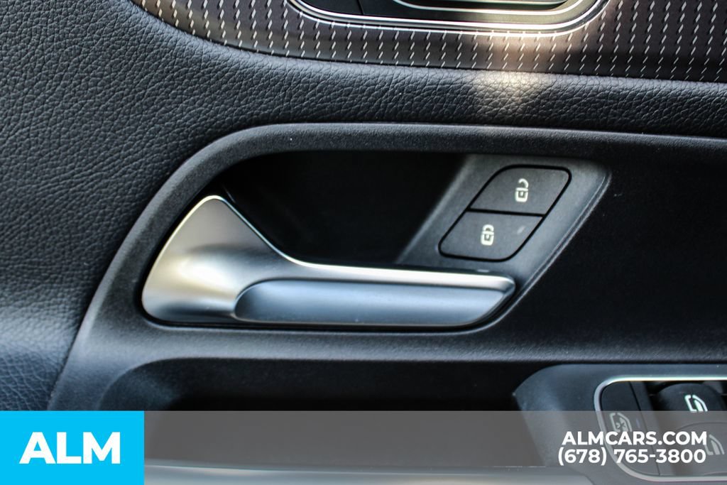 Used 2022 Mercedes-Benz GLB 250 4MATIC w/ Premium Package Lite image 41