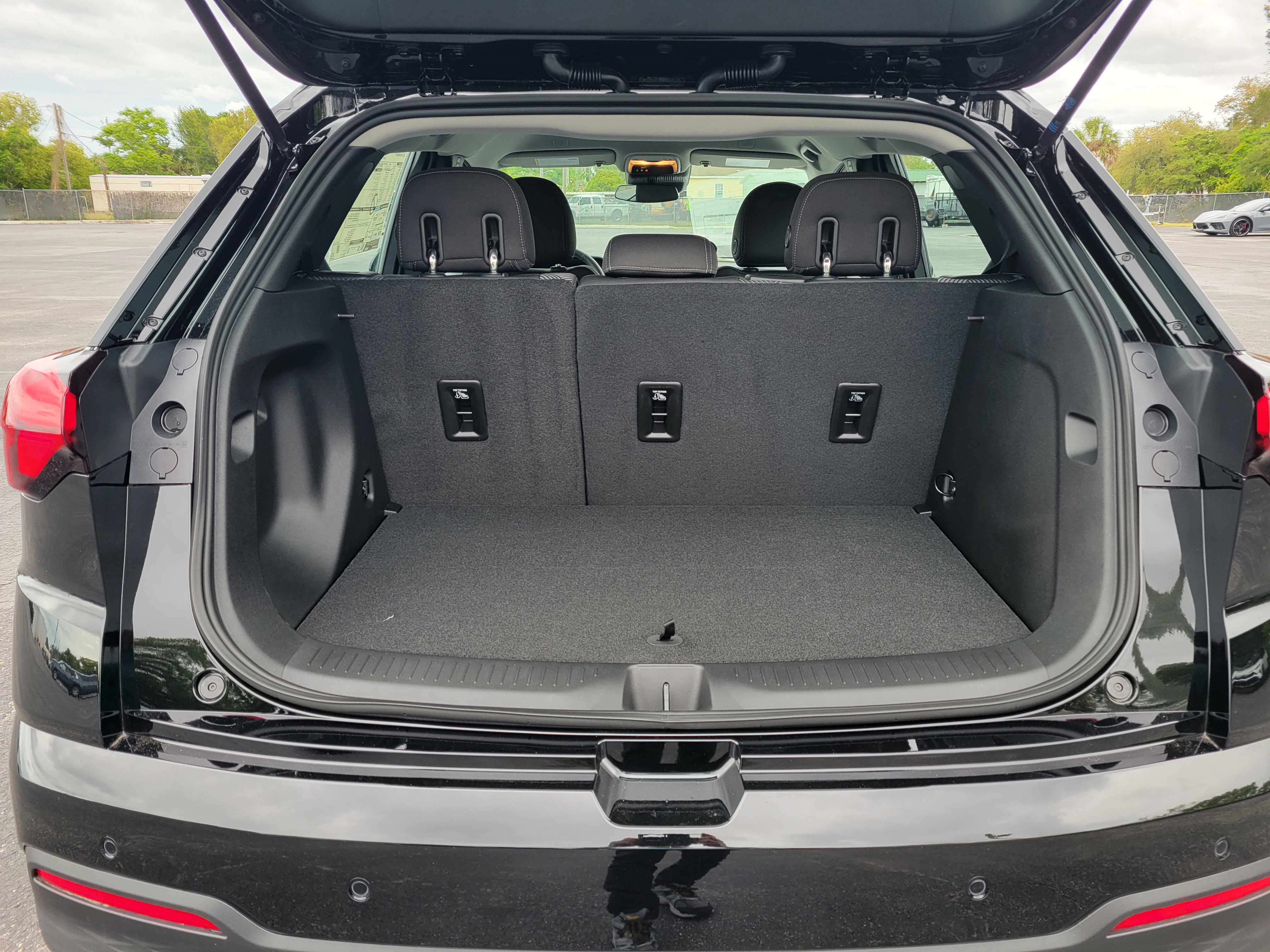 New 2027 Chevrolet Bolt LT image 7